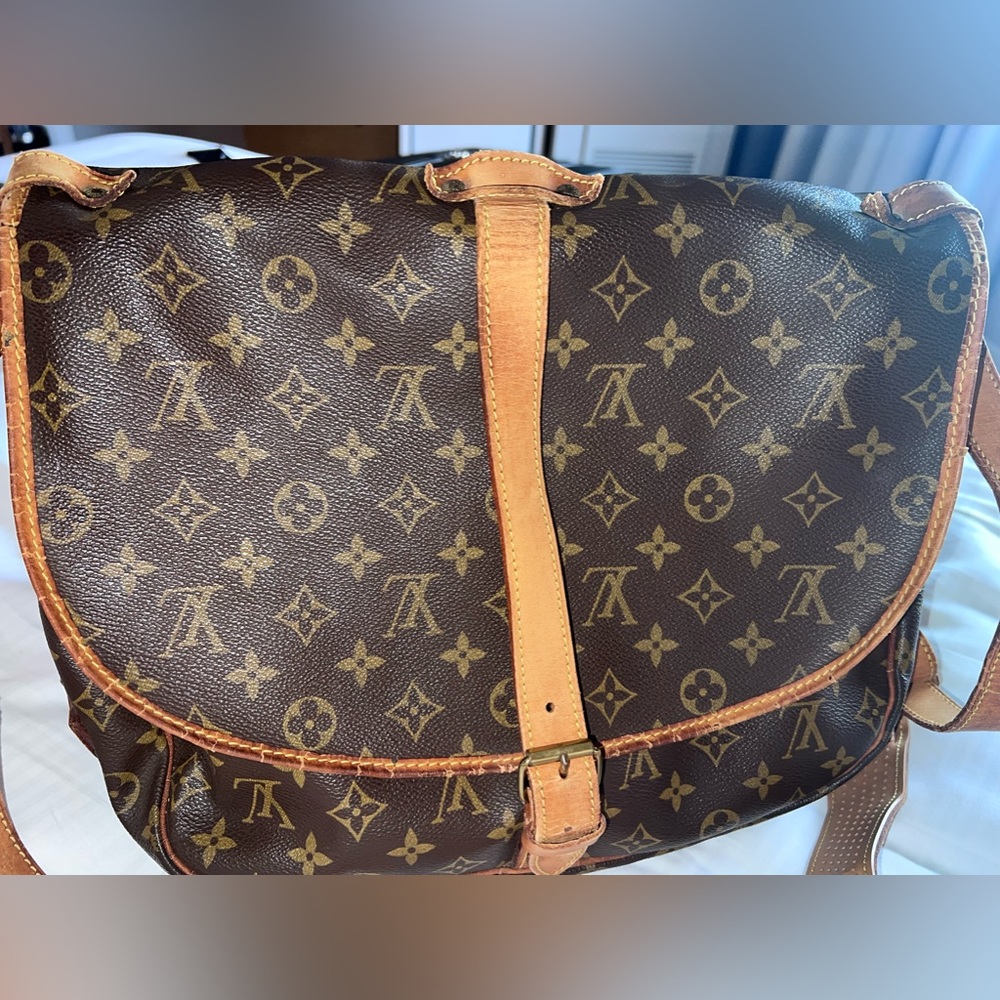 Louis Vuitton Monogram Saumur 35